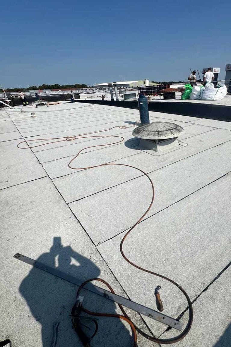 aan-het--bitumen-dak