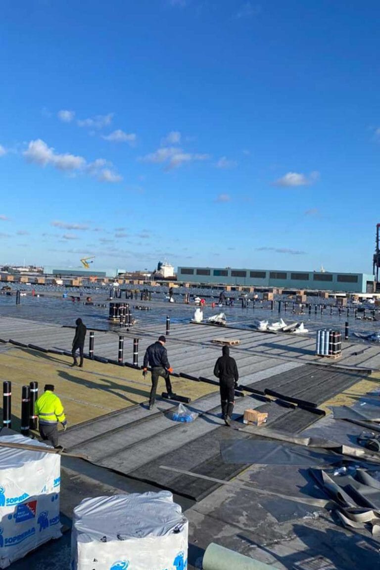 _bitumen-dak-aan-het-werk