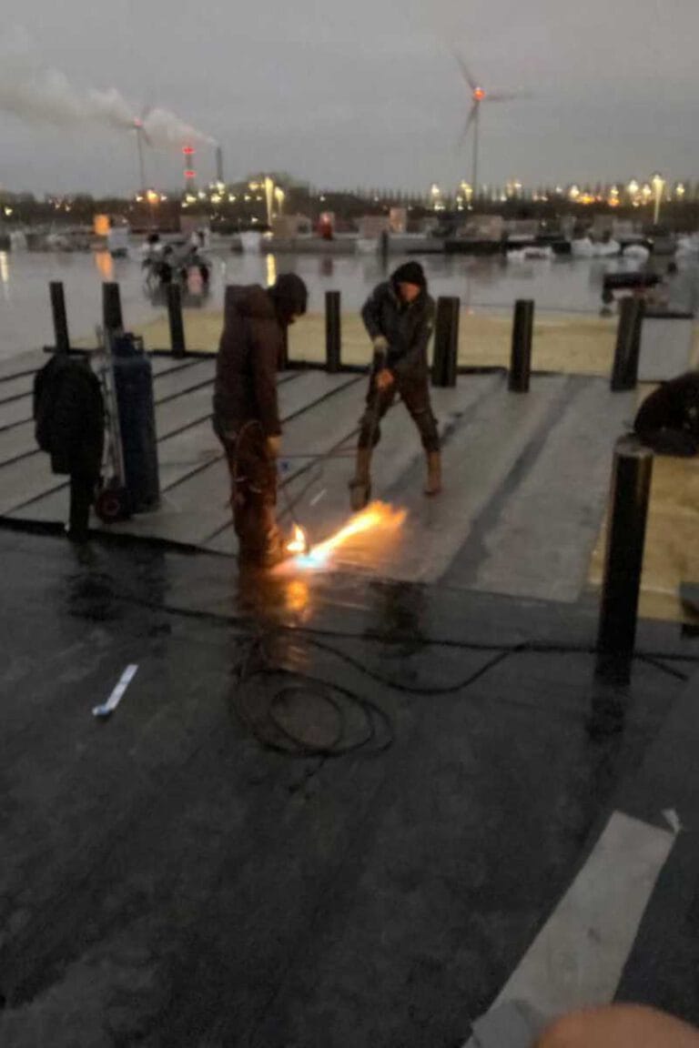 _bitumen-dak-rollen-branden-